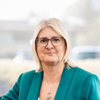 Helen Pearson Bio Image